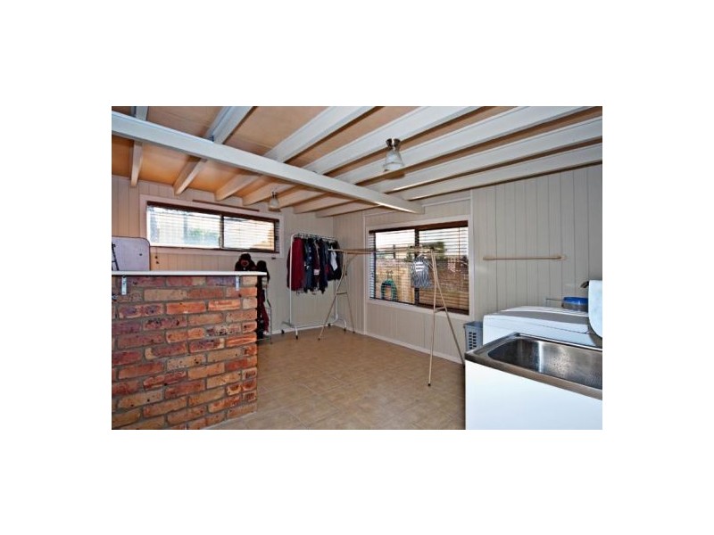 17 Valance Street, Oxley QLD 4075