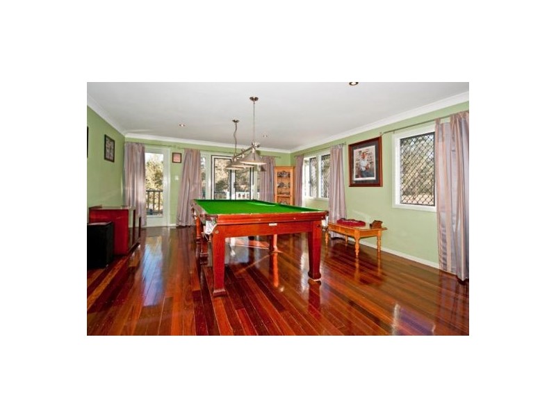 17 Valance Street, Oxley QLD 4075