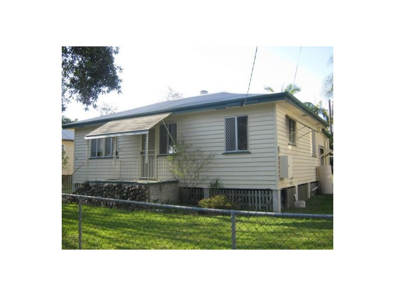 12 Logan Avenue, Oxley QLD 4075