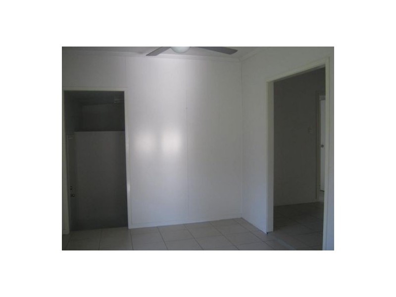 12 Logan Avenue, Oxley QLD 4075