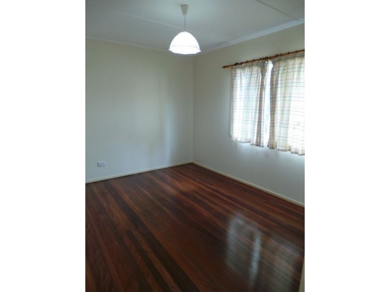 Durack QLD 4077