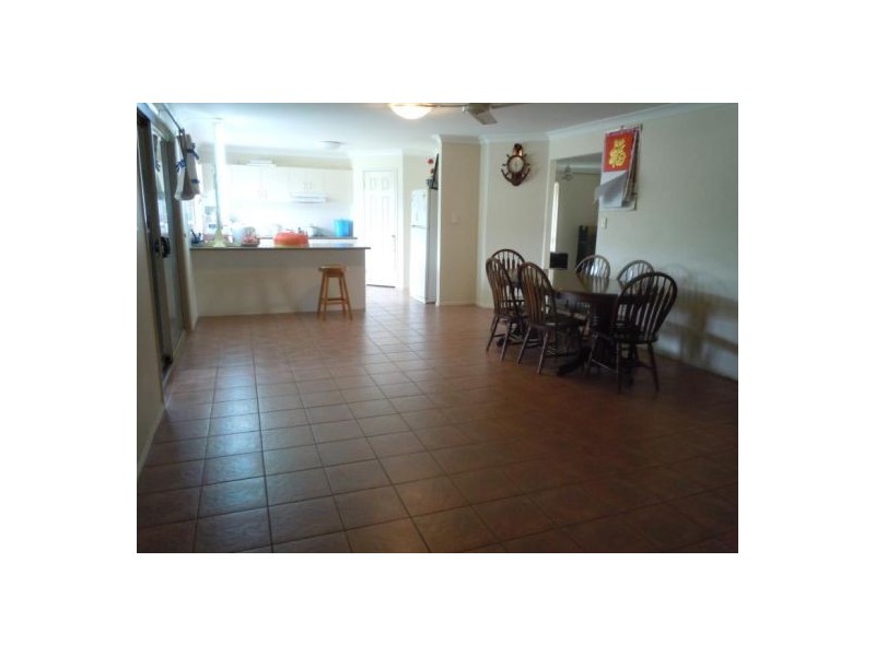 8 Cheihk Crescent, Collingwood Park QLD 4301