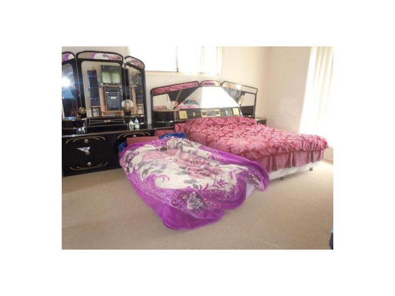 8 Cheihk Crescent, Collingwood Park QLD 4301