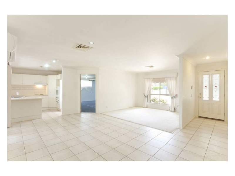 139 Middle Road, Hillcrest QLD 4118