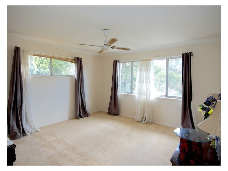 5 Fernshaw Street, Macgregor QLD 4109