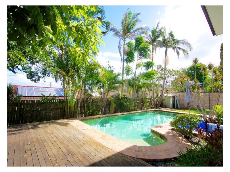 5 Fernshaw Street, Macgregor QLD 4109