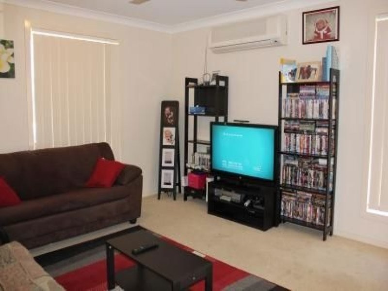 82 Lake Manchester Street, Logan Reserve QLD 4133