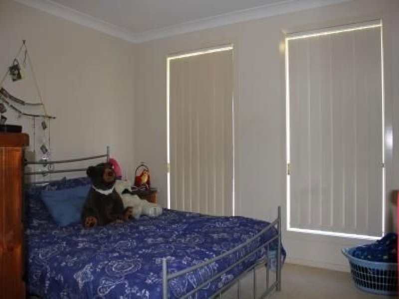 82 Lake Manchester Street, Logan Reserve QLD 4133