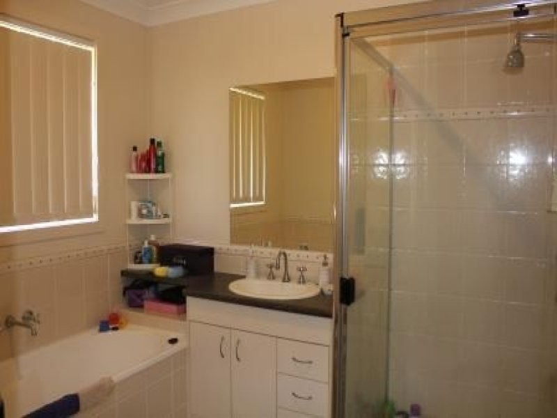 82 Lake Manchester Street, Logan Reserve QLD 4133