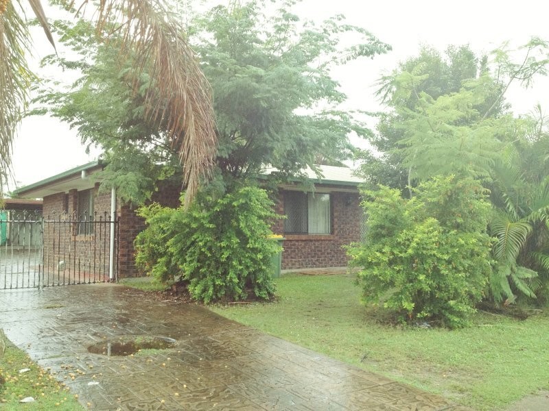 94 Waratah Dr, Crestmead QLD 4132