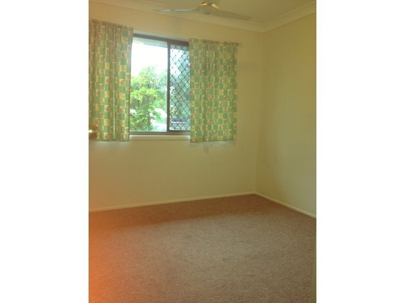 94 Waratah Dr, Crestmead QLD 4132