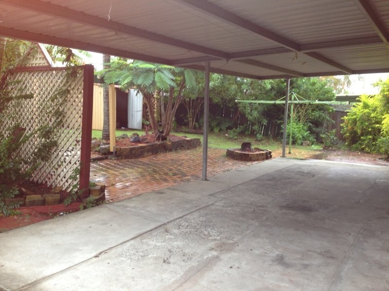 94 Waratah Dr, Crestmead QLD 4132