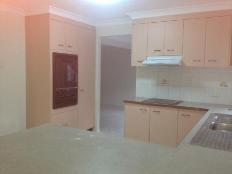 15 Roosevelt Drive, Stretton QLD 4116