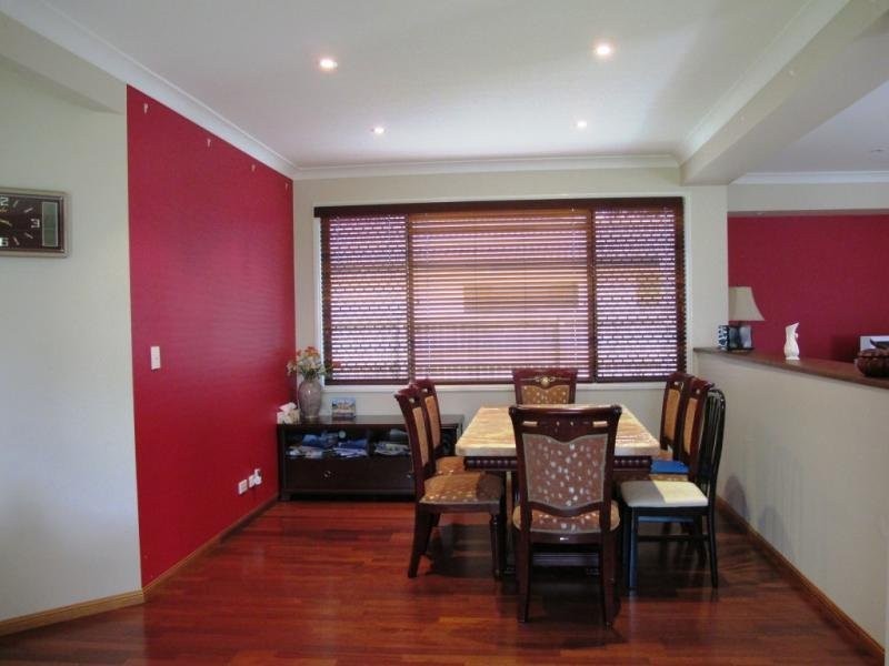 10 Regent St, Eight Mile Plains QLD 4113