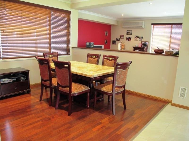 10 Regent St, Eight Mile Plains QLD 4113