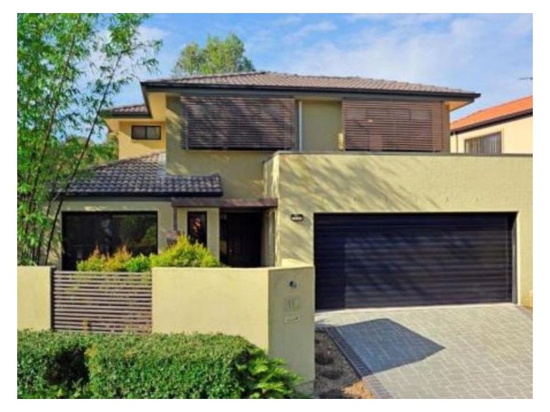 19 Estate Pl, Holland Park West QLD 4121