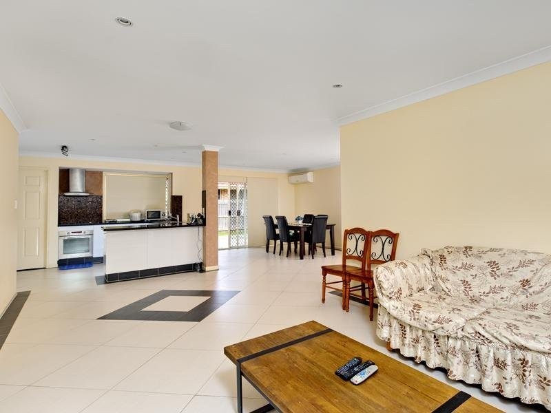 27 Pengam St, Kuraby QLD 4112