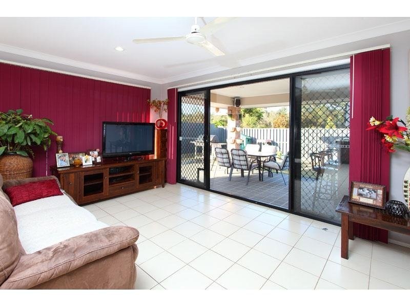27 Tennessee Way, Berrinba QLD 4117