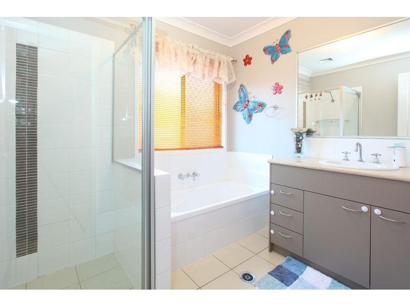 27 Tennessee Way, Berrinba QLD 4117