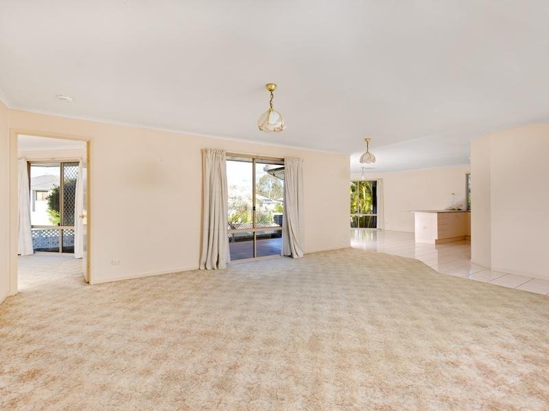 1 Bluebell Pl, Calamvale QLD 4116