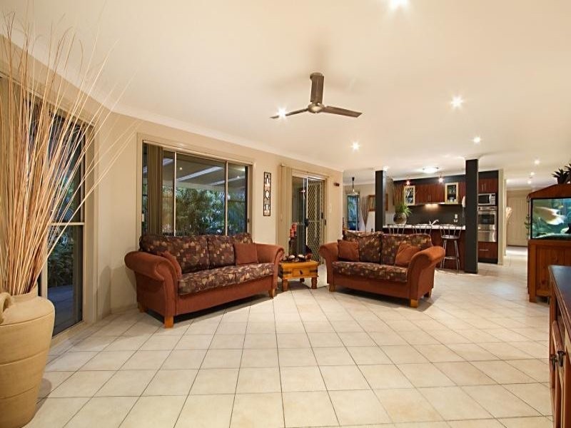 61 Rising Pl, Kuraby QLD 4112