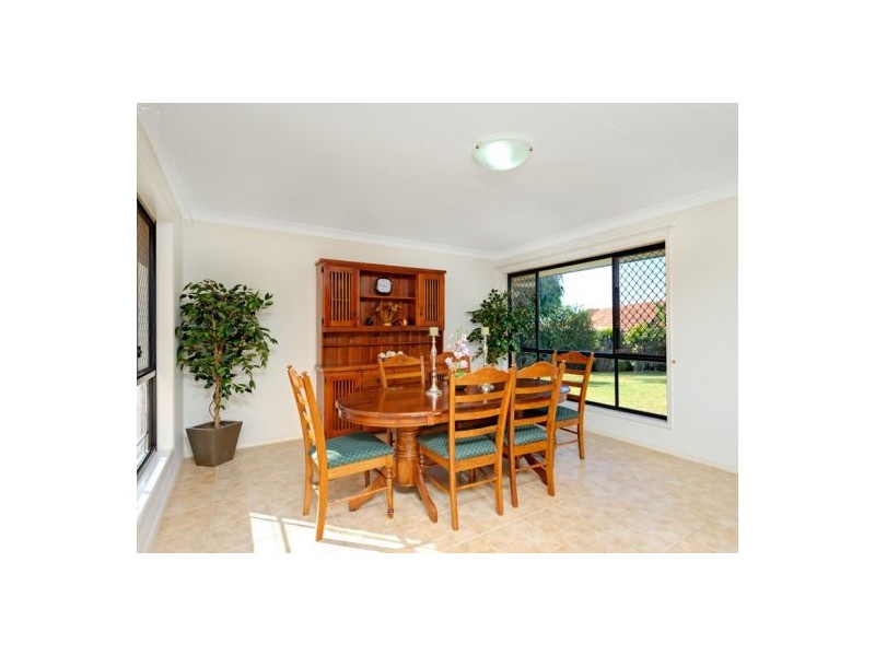 15 Greenhaven Crescent, Kuraby QLD 4112