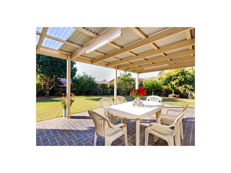 15 Greenhaven Crescent, Kuraby QLD 4112