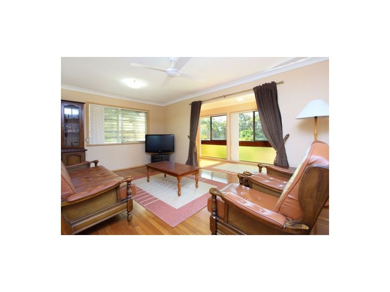 15 Laver Street, Macgregor QLD 4109