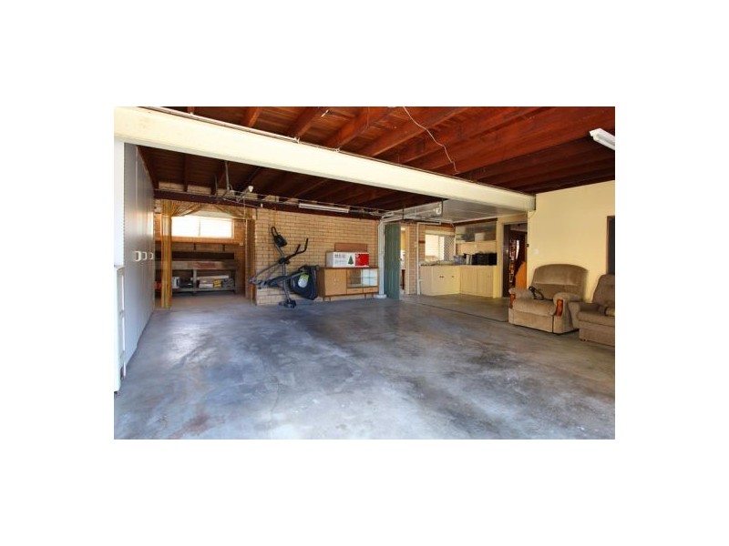 15 Laver Street, Macgregor QLD 4109