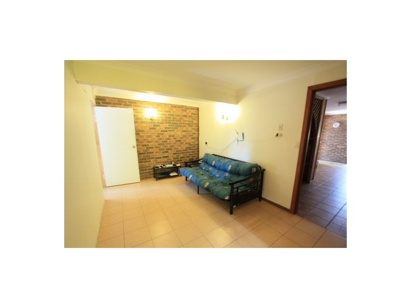 4 Dalveen St, Coopers Plains QLD 4108