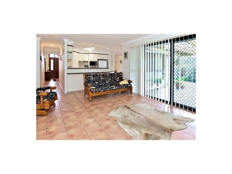 12 Sunhaven Crescent, Kuraby QLD 4112