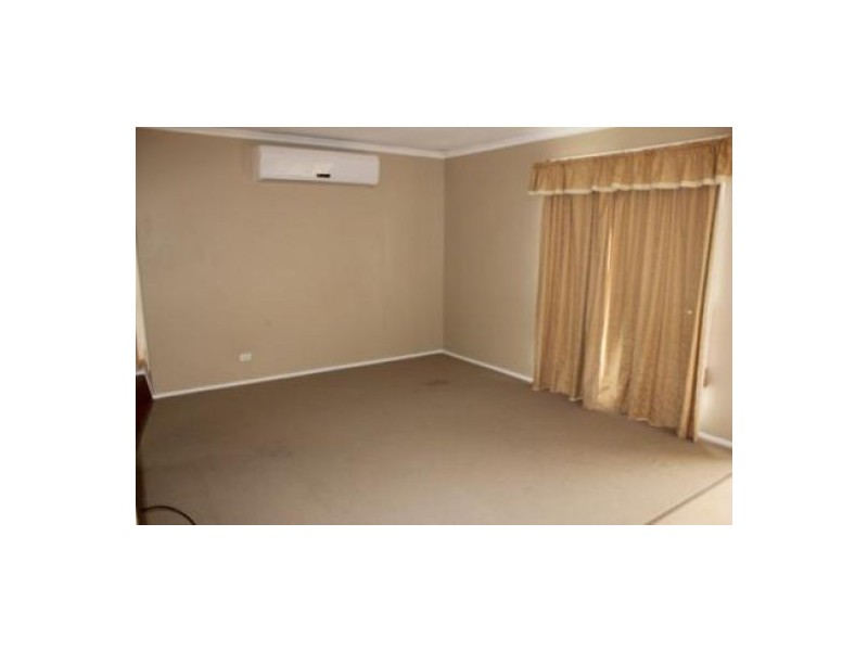 18 Banksia St, Strathpine QLD 4500