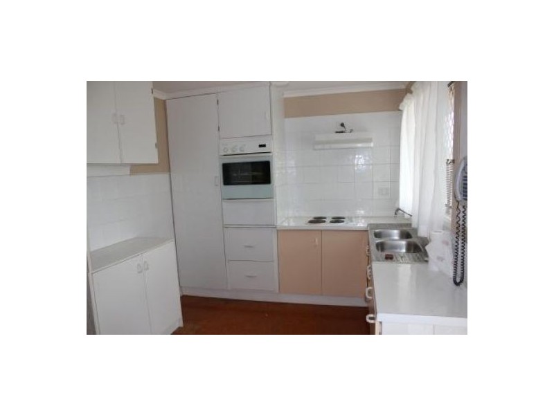 18 Banksia St, Strathpine QLD 4500