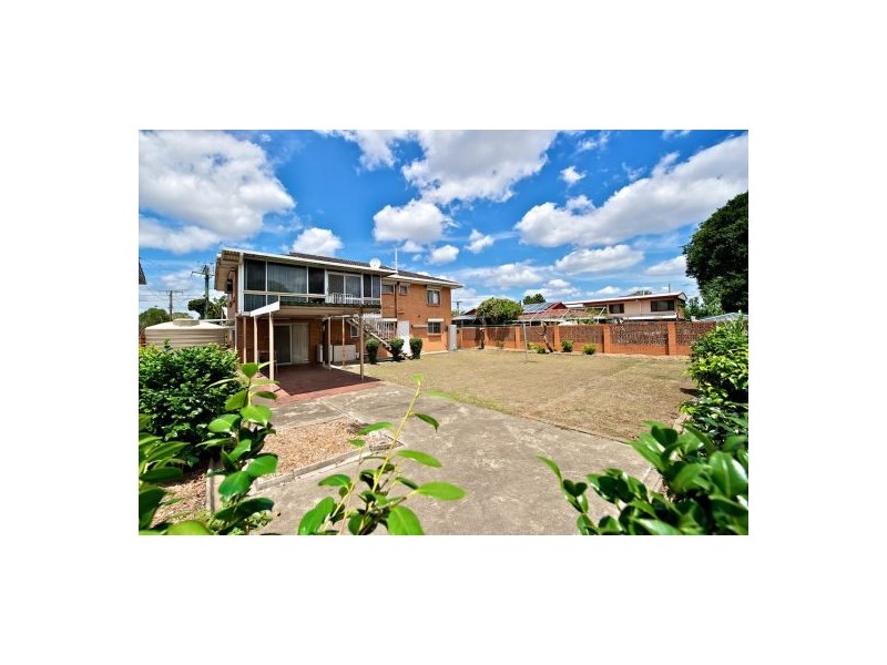 8 Chadford, Macgregor QLD 4109