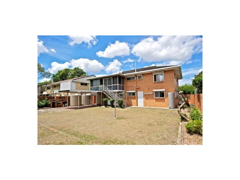 8 Chadford, Macgregor QLD 4109