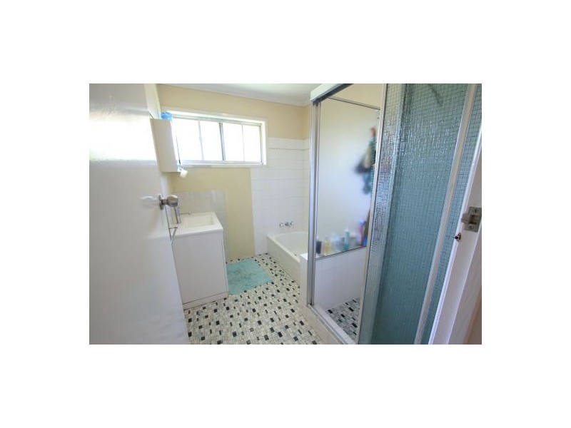 9 Nevern, Macgregor QLD 4109