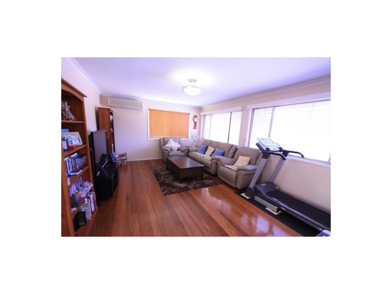 9 Nevern, Macgregor QLD 4109