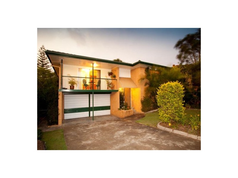 12 Nevern, Macgregor QLD 4109