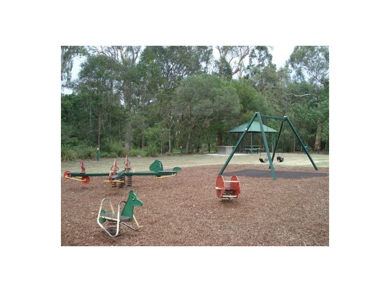 12 Nevern, Macgregor QLD 4109