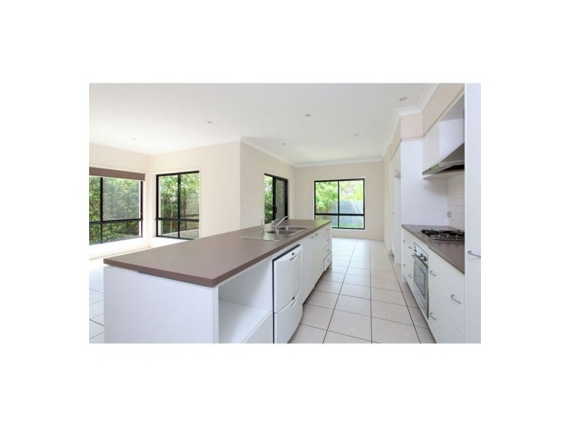 136 Tristania Way, Mount Gravatt East QLD 4122