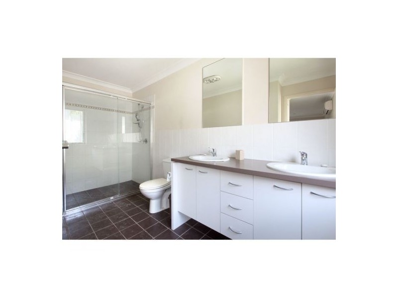 136 Tristania Way, Mount Gravatt East QLD 4122