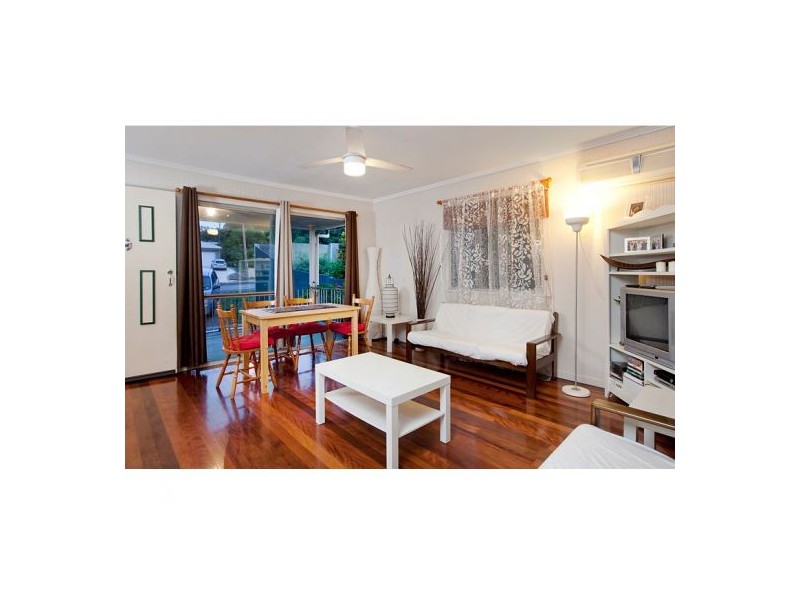 306 Mount Gravatt Capalaba Rd, Wishart QLD 4122