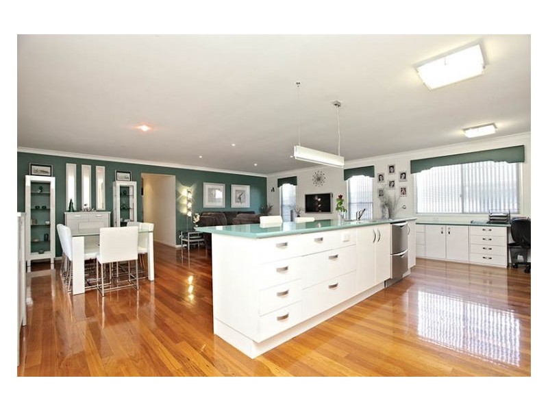 4 Windeyer St, Bald Hills QLD 4036