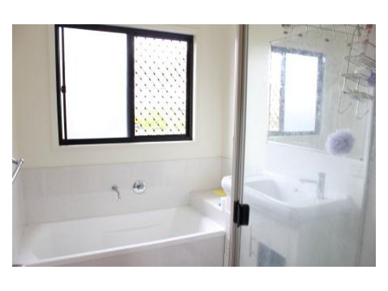 18 Crane Cr, Runcorn QLD 4113