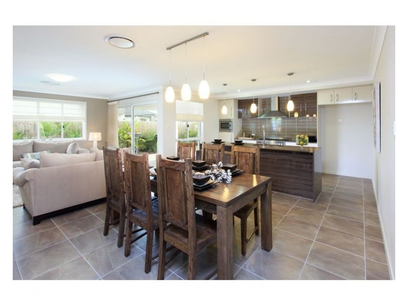 8 Dongola Street, Durack QLD 4077