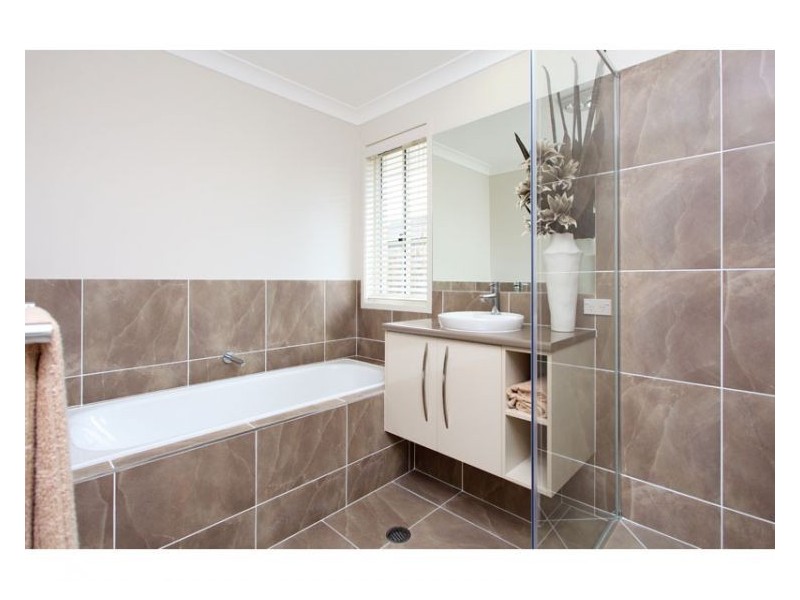 8 Dongola Street, Durack QLD 4077