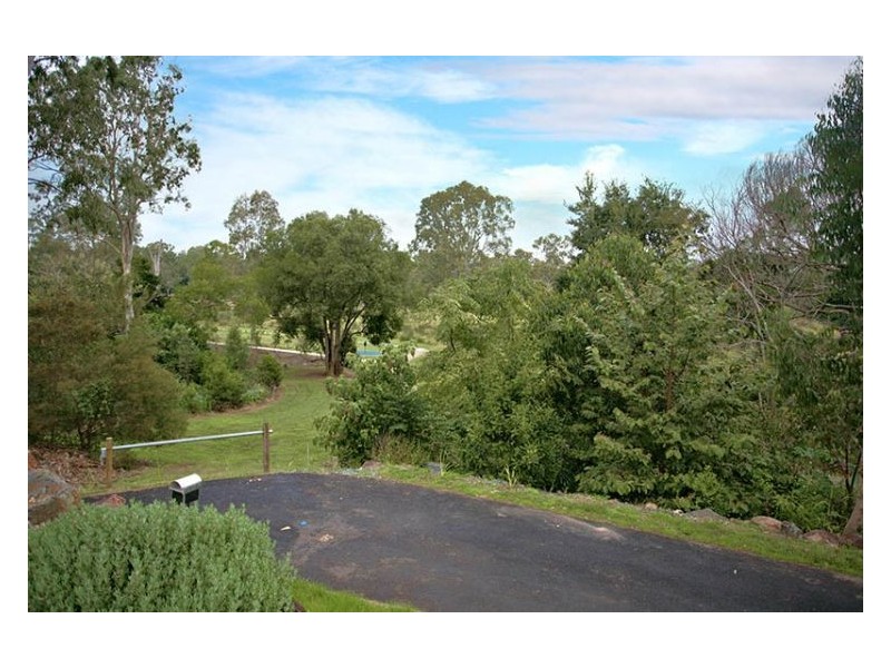 31 Carmody Court, Petrie QLD 4502