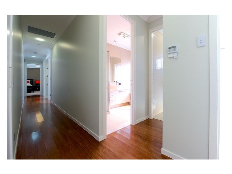 27 Perkins St, Calamvale QLD 4116