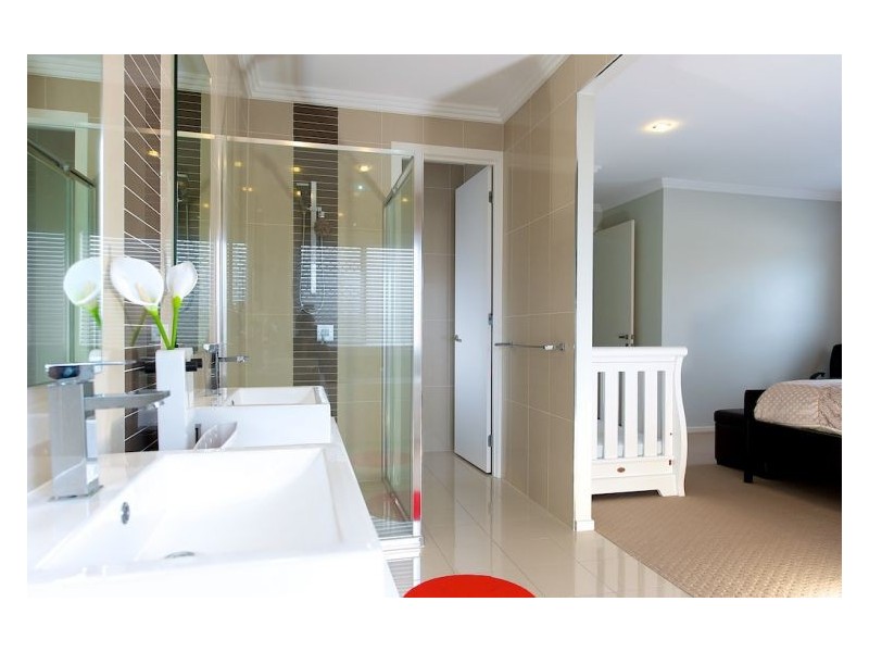 27 Perkins St, Calamvale QLD 4116