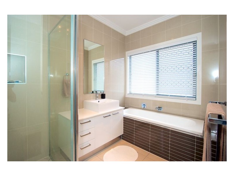 27 Perkins St, Calamvale QLD 4116